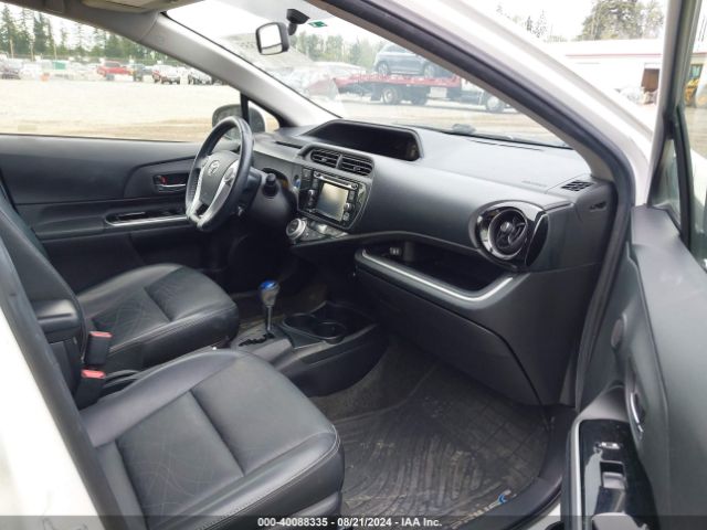 Toyota Prius C Four 2015 JTDKDTB35F1095390 Image 5
