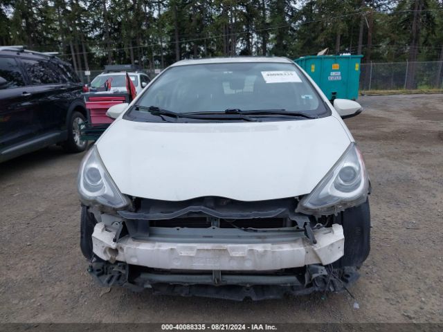Toyota Prius C Four 2015 JTDKDTB35F1095390 Image 6