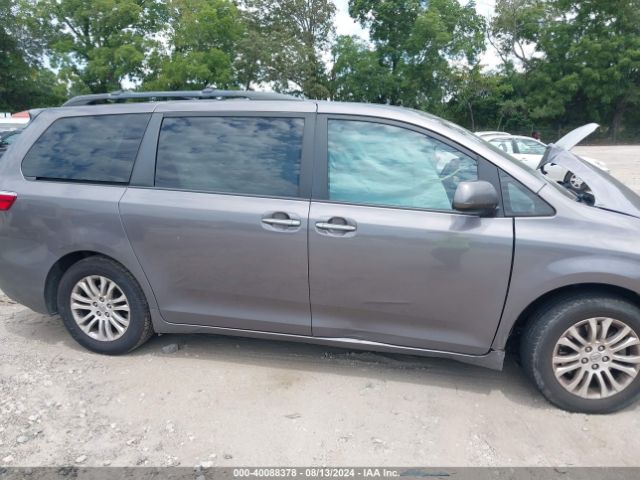 5TDYK3DCXGS713725 Toyota Sienna Xle 8 Passenger