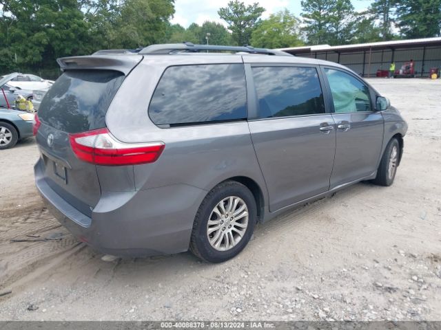 5TDYK3DCXGS713725 Toyota Sienna Xle 8 Passenger