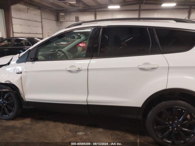 1FMCU0GD2HUC49488 Ford ESCAPE SE