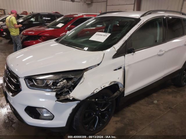 1FMCU0GD2HUC49488 Ford ESCAPE SE