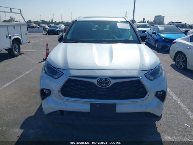 5TDHZRAH6NS550082 Toyota Highlander Xle