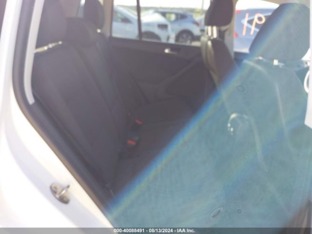 WVGAV7AXXFW615408 Volkswagen TIGUAN S