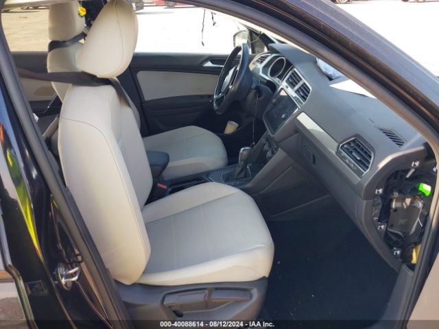 3VV3B7AX4JM091298 Volkswagen Tiguan 2.0t Se/2.0t Sel