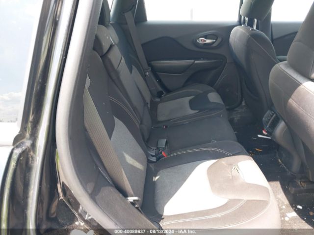 1C4PJLAB1FW657425 Jeep Cherokee Sport