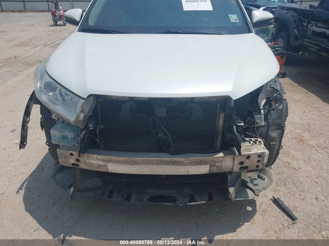 Toyota Highlander Le 2019 5TDZARFH1KS045681 Image 13