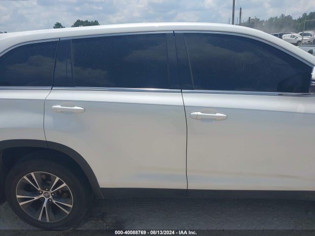 Toyota Highlander Le 2019 5TDZARFH1KS045681 Image 14