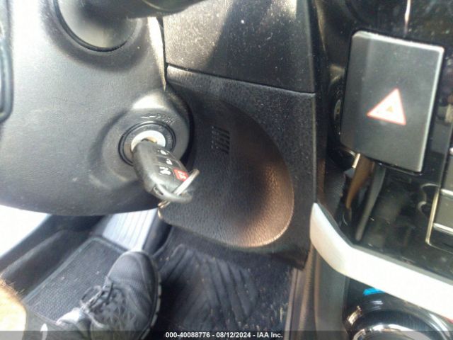 2T1BURHEXFC415181 Toyota COROLLA LE