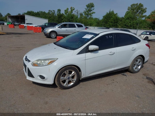 Ford FOCUS SE 2014 1FADP3F23EL179945 Image 2