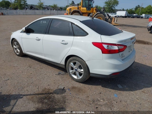 Ford FOCUS SE 2014 1FADP3F23EL179945 Image 3