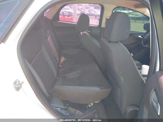 Ford FOCUS SE 2014 1FADP3F23EL179945 Image 8