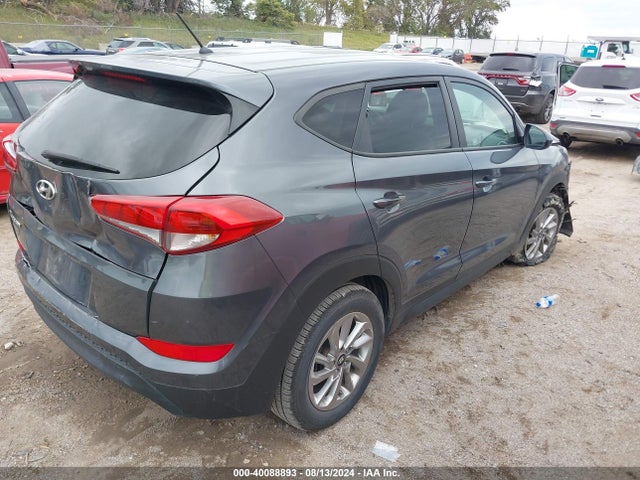 Hyundai TUCSON SE 2018 KM8J23A41JU808137 Image 4