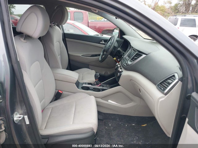 Hyundai TUCSON SE 2018 KM8J23A41JU808137 Image 5