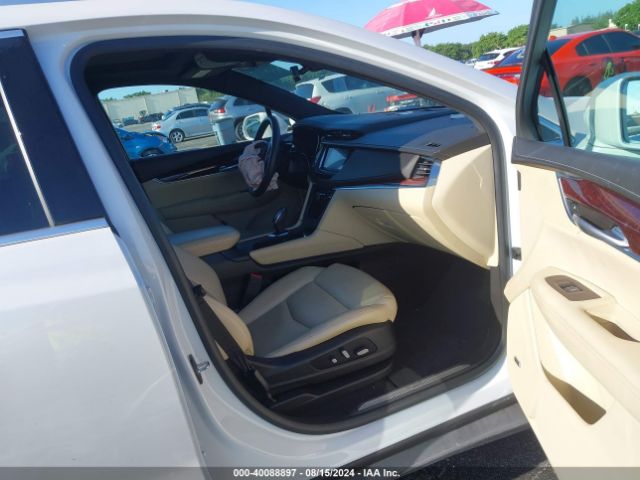 1GYKNBRS1HZ311481 Cadillac XT5 LUXURY