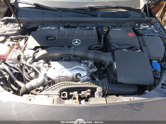 W1K3G4EB6NJ376123 Mercedes-Benz A 220