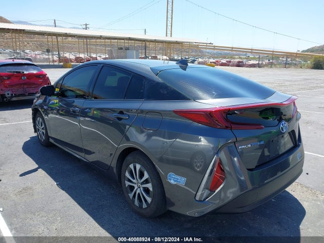 Toyota Prius Prime Premium 2019 JTDKARFPXK3116029 Image 3