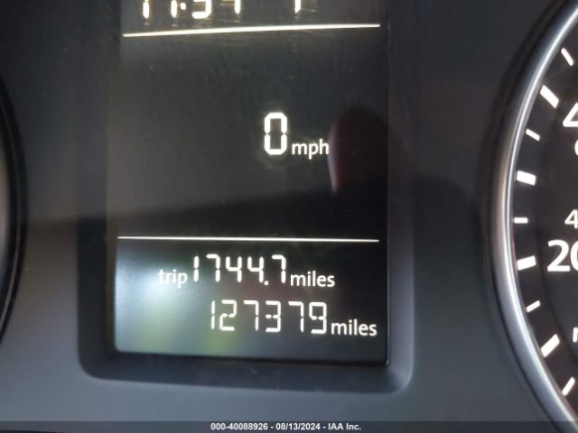 1VWAT7A32FC121243 Volkswagen Passat 1.8t Limited Edition
