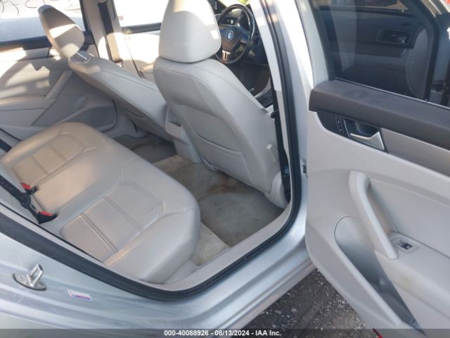 1VWAT7A32FC121243 Volkswagen Passat 1.8t Limited Edition