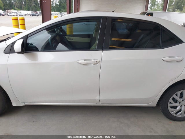 Toyota COROLLA LE 2017 5YFBURHE1HP669381 Image 14
