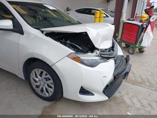 Toyota COROLLA LE 2017 5YFBURHE1HP669381 Image 18