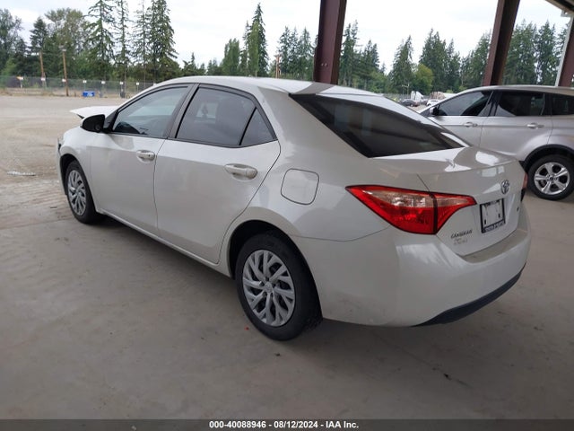 Toyota COROLLA LE 2017 5YFBURHE1HP669381 Image 3