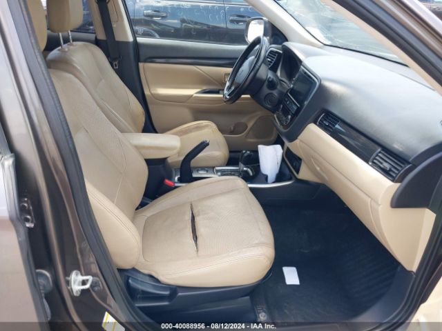 JA4AD3A38JZ015470 Mitsubishi Outlander Sel