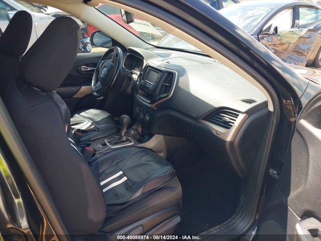 1C4PJMASXHW567117 Jeep Cherokee Altitude 4x4