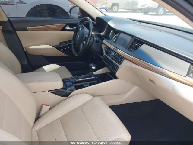 KNALC4J19H5077531 KIA Cadenza Premium