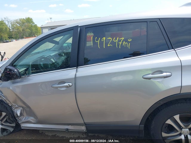 Toyota RAV4 LE 2018 2T3ZFREV2JW432956 Image 13