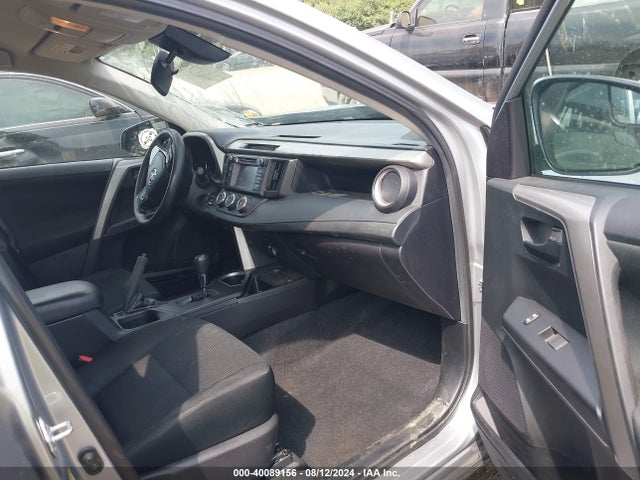 Toyota RAV4 LE 2018 2T3ZFREV2JW432956 Image 5