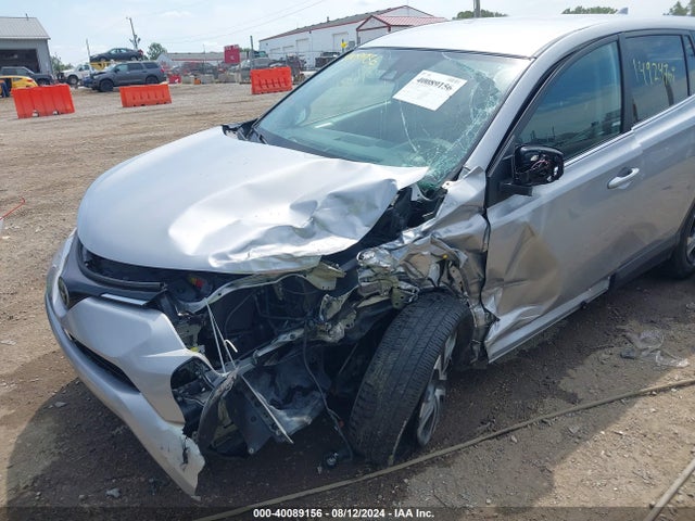 Toyota RAV4 LE 2018 2T3ZFREV2JW432956 Image 6