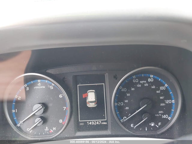 Toyota RAV4 LE 2018 2T3ZFREV2JW432956 Image 7
