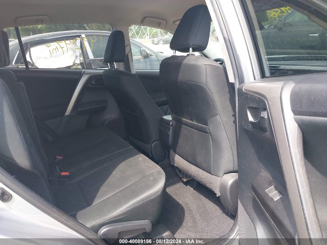 Toyota RAV4 LE 2018 2T3ZFREV2JW432956 Image 8