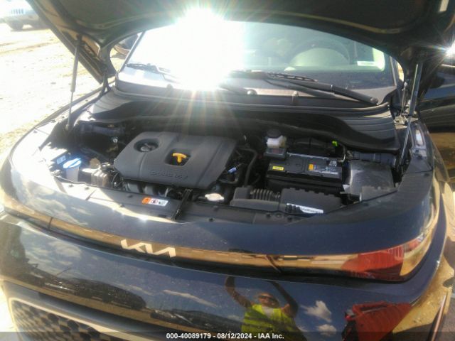 KNDJ23AU7R7227840 KIA SOUL LX
