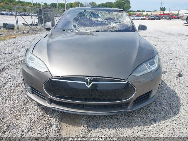 Tesla Model S 60/70/75/85 2016 5YJSA1E1XGF133938 Image 12