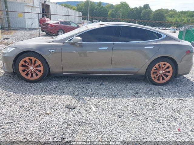 Tesla Model S 60/70/75/85 2016 5YJSA1E1XGF133938 Image 14