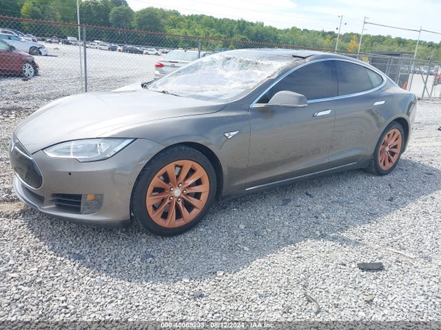 Tesla Model S 60/70/75/85 2016 5YJSA1E1XGF133938 Image 2