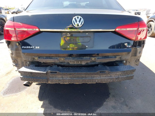 1VWBT7A37GC052944 Volkswagen Passat 1.8t Se