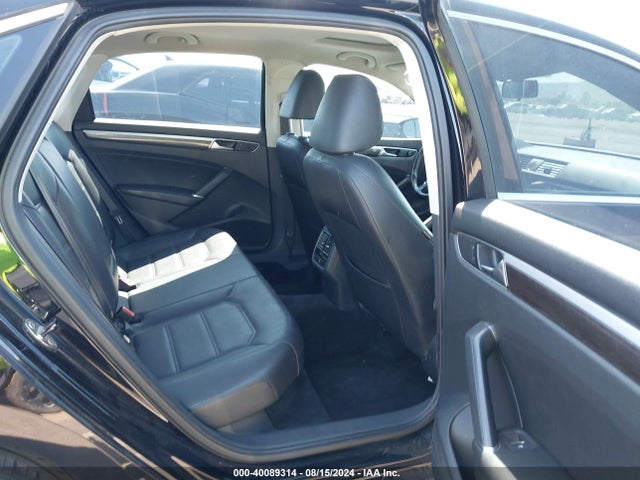 1VWBT7A37GC052944 Volkswagen Passat 1.8t Se