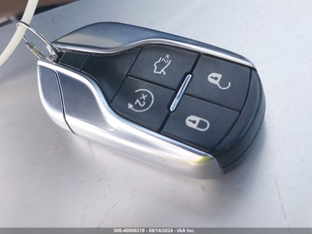 ZAM56YPS5K1335905 Maserati Quattroporte S Gransport