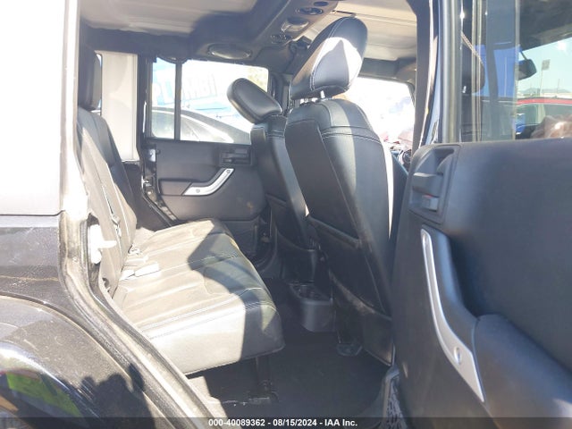 1C4BJWEG0EL271984 Jeep Wrangler Unlimited Sahara