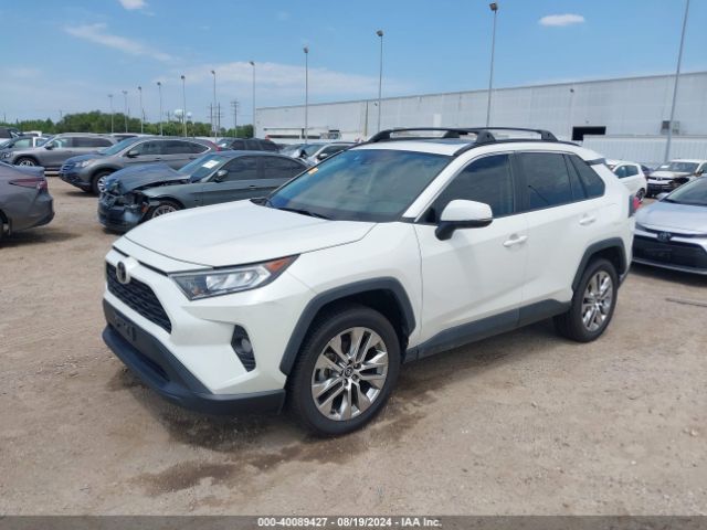 2T3C1RFV2MW117176 Toyota Rav4 Xle Premium