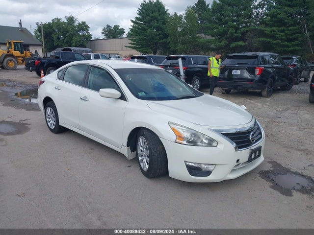 Nissan Altima 2.5 S 2014 1N4AL3AP8EC319862 Image 1