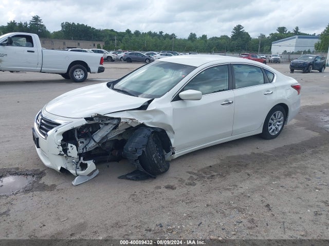 Nissan Altima 2.5 S 2014 1N4AL3AP8EC319862 Image 2