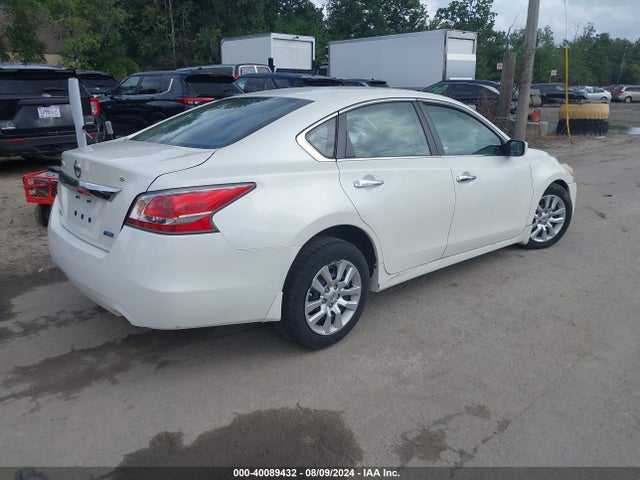 Nissan Altima 2.5 S 2014 1N4AL3AP8EC319862 Image 4