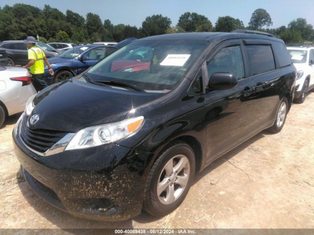 2011 TOYOTA SIENNA 5TDKK3DC4BS077320 Photo 1