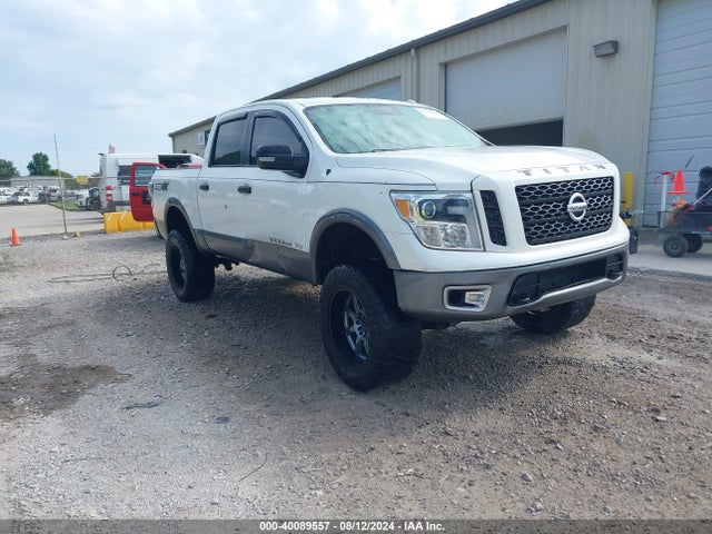 2018 1N6AA1E53JN510906 main image