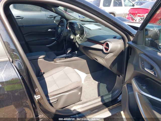 40089729 :رقم المزاد ، KL77LGE20RC112122 vin ، 2024 Chevrolet Trax Fwd 1rs مزاد بيع