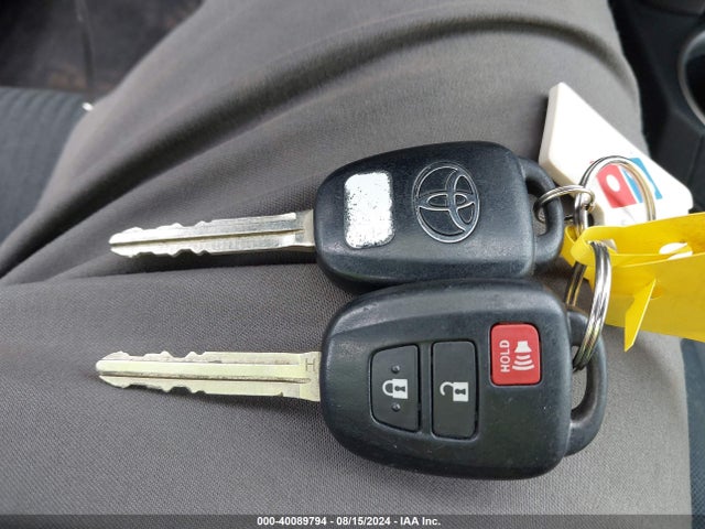Toyota RAV4 LE 2014 JTMBFREVXEJ004395 Image 11